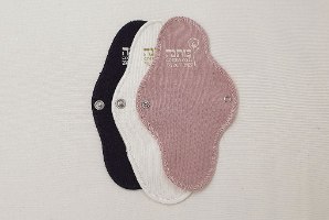 ערכת נערות הכוללת 9 תחבושות ב3 דרגות ספיגה שונות