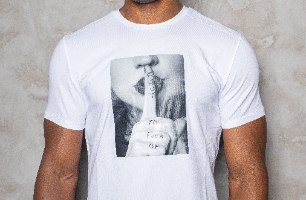 טי שרט   T - AKASHI LOGO צבע לבן