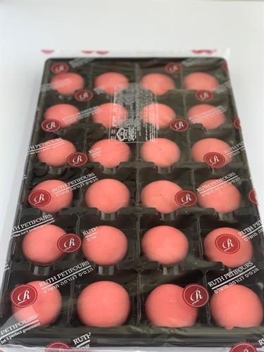 מקרונים ורודים- 24 חצאים במגש