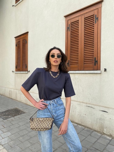 חולצת טיטי אפור