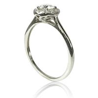 טבעת זהב 14 קרט "היילו" משובצת יהלומים 0.55 קראט