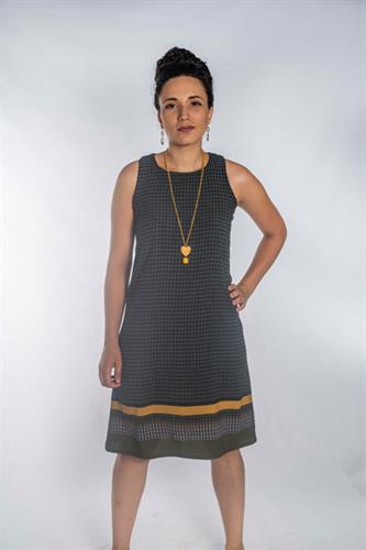 שמלת A כפתור בגב