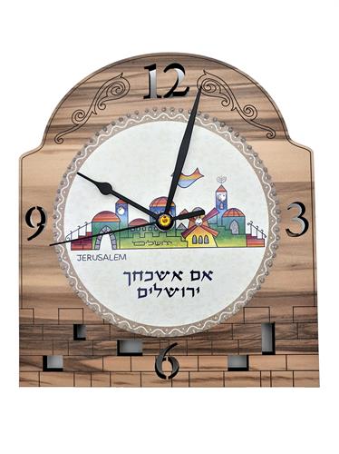 שעון עץ בחיתוך לייזר בשלל עיצובים