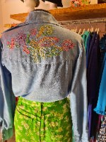 חולצת כותנה מכופתרת ורקומה מידה S/M