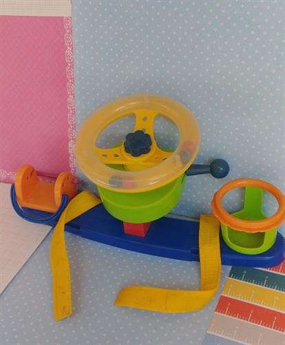 פעלולון הגה לעגלה, עם הגה חרוזים צפצפה ווינקרים. נצמד עם סקוץ'