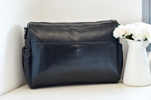 סט תיק החתלה שחור שברים דגם ברנדה