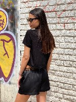 טישרט V גזורה בטן