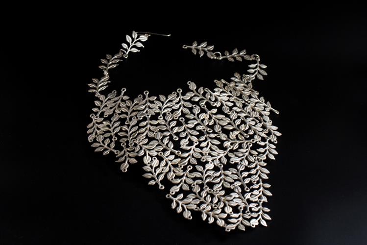 סט ענק ועגילים צמיד אמה סדרת עלים