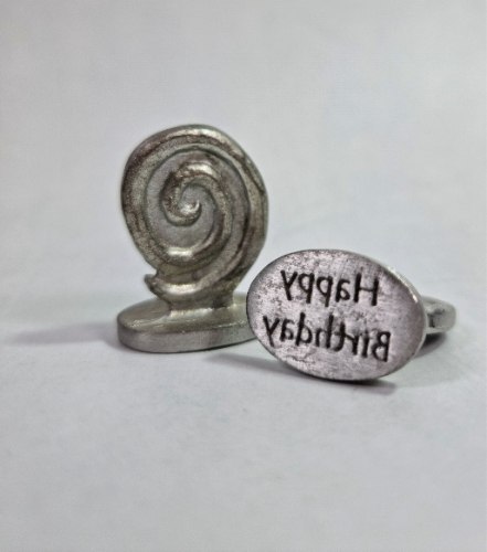 חותמת מילים גדולה לשעווה פיוטר - HAPPY BIRTHDAY