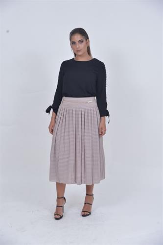 חצאית פליסה וחגורה