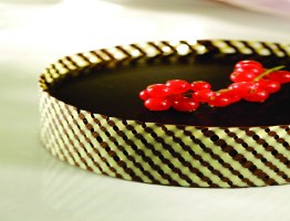 קישוט פס רשת ארוך שחור / לבן 75 יח' DOBLA / מ"מ  817*52