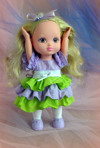 בובת טינקרבל תינוקת מסדרת סיפורי אגדות, מבית MGA