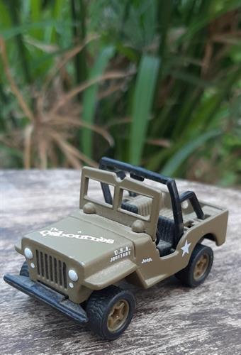 ג'יפ של מצ'בוקס, מכונית צעצוע ממתכת עם הכיתוב ה"אוסבורנ'ס"  The Osbournes