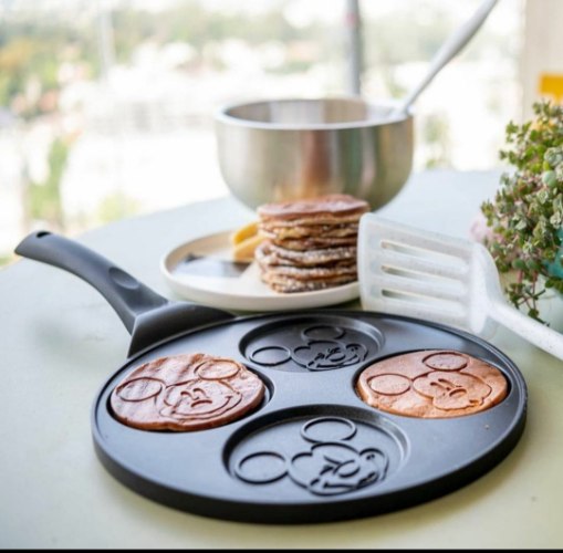 מחבת פנקייק דיסני מחבת פנקייקים שעושה שמח! יציקת אלומיניום