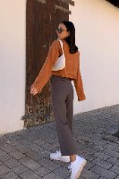 מכנסי אוהיו מחויטים