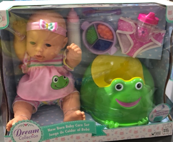 בובה עם כיסא