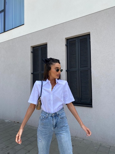 חולצת לילי לבן