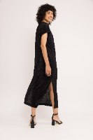 שמלת NAM - פליסה שחור