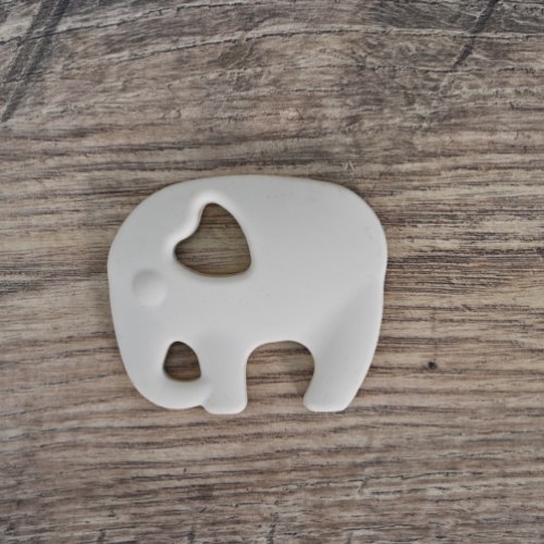 נשכן פיל בז'