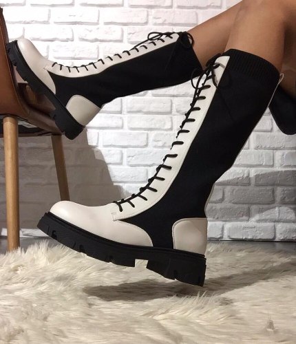 מגפיים גבוהים שרוכים