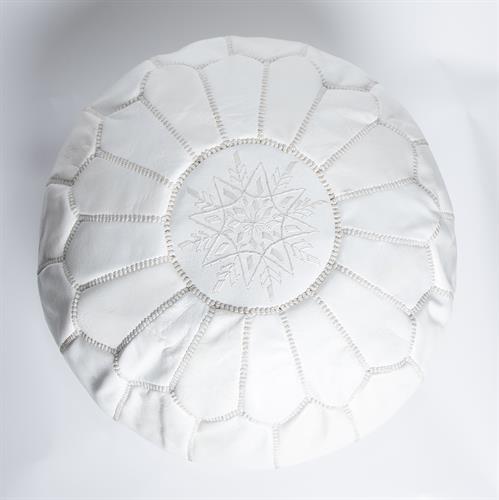 פוף עור לבן