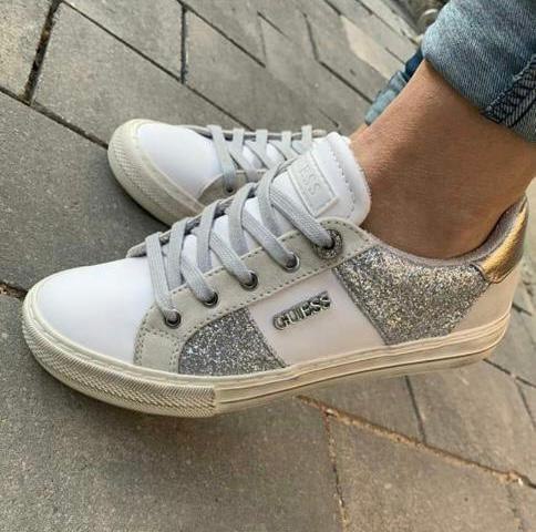 סניקרס SILVER MULTILL GUESS