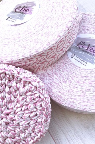 חוט טריקו ורוד עם הדפס בלבן, מקולקצית הטקסטורה המיוחדת שלנו