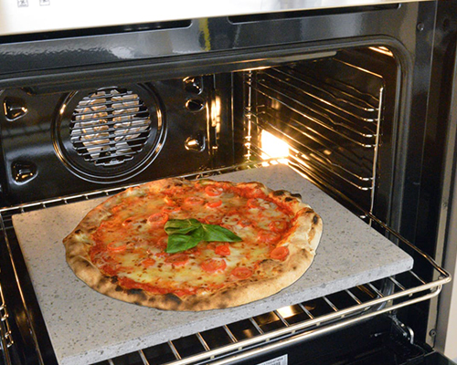 פיצה ביתית על אבן שמוט 