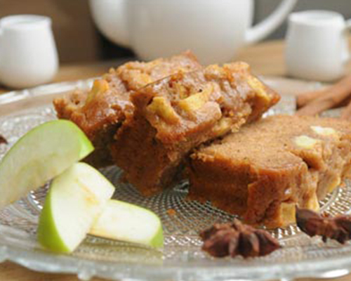 עוגת תפוח בדבש עם ג'ינג'ר ומוסקט