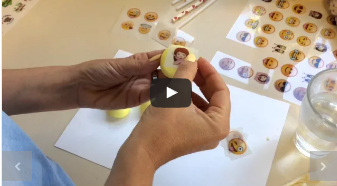 מרשמלו ממותג על מקל 